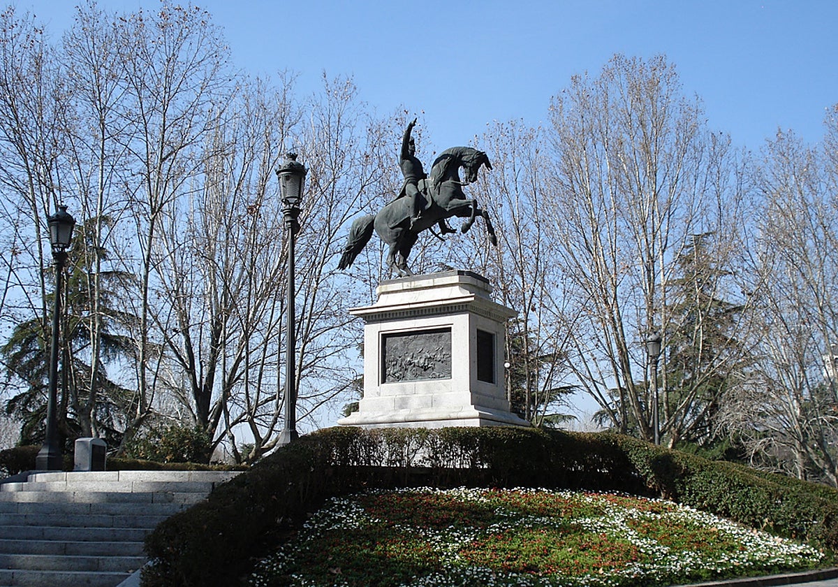 Escultura ecuestre de José San Martín en el madrileño Parque del Oeste