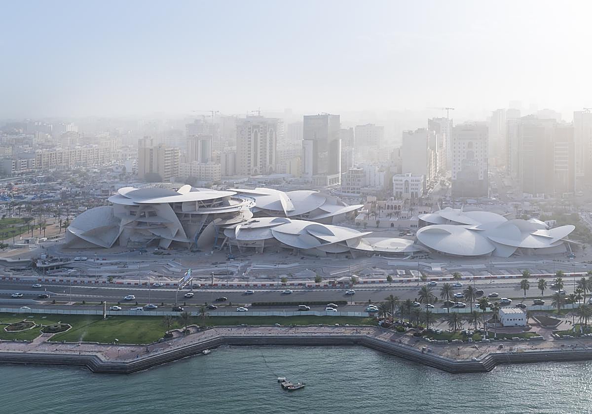 Vista aérea del Museo Nacional de Qatar, obra del francés Jean Nouvel