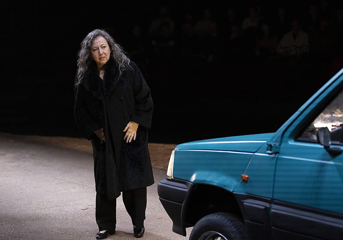 bir ailenin keskin kenarları