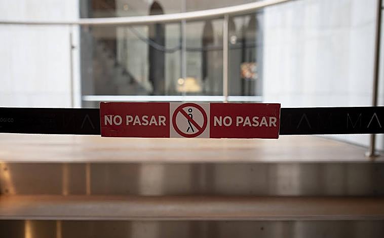 Imagen principal - El Museo Arqueológico o el Museo Sorolla (en las fotos) han cerrado salas o reducido horarios por falta de personal