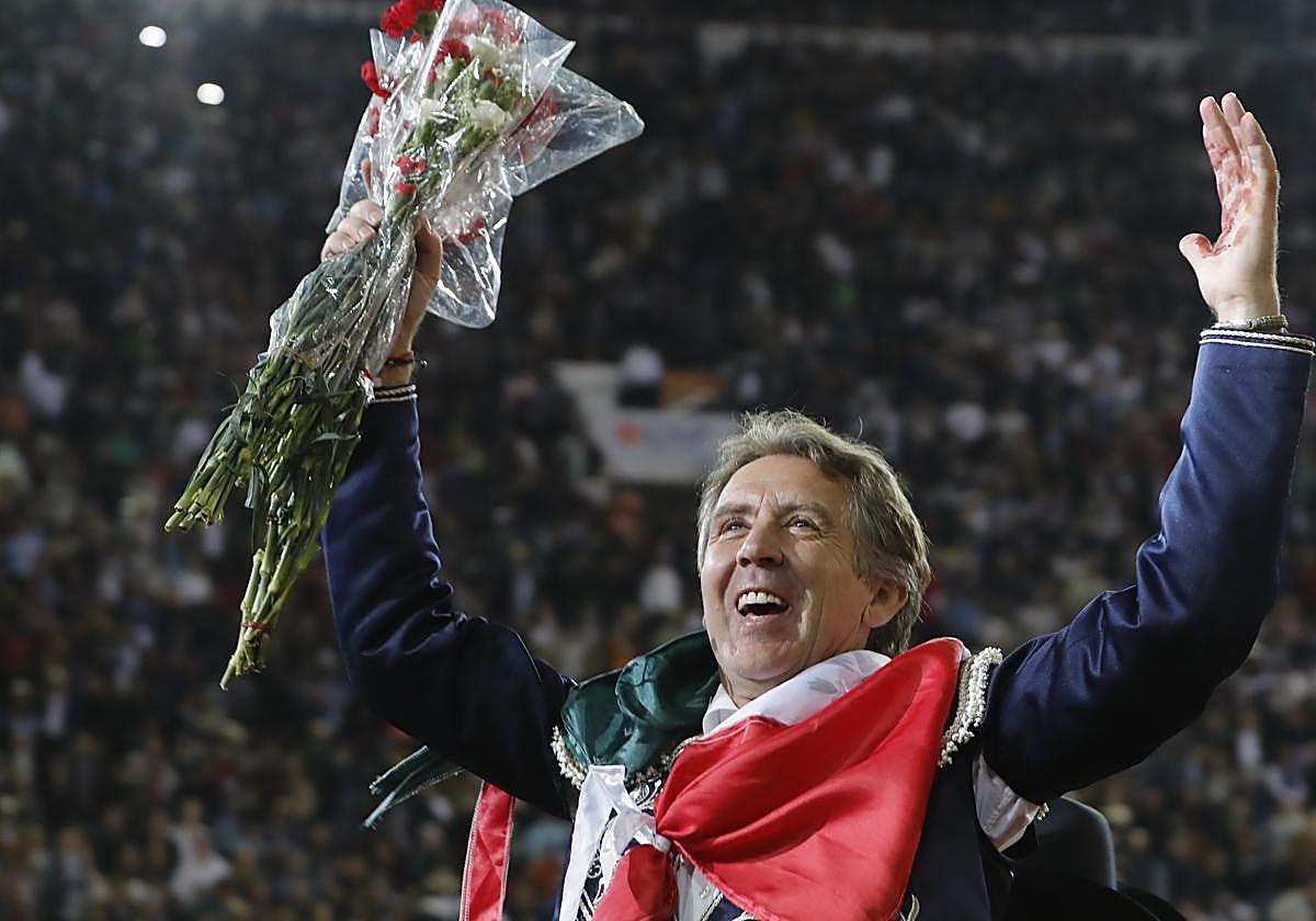 Pablo Hermoso de Mendoza sale en hombros de La México