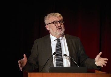 Miguel Falomir: «¿Descolonizar? No sé a qué se refería el ministro»