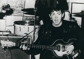 El mayor misterio del rock, resuelto: hallan el mítico bajo Höfner de Paul McCartney 51 años después