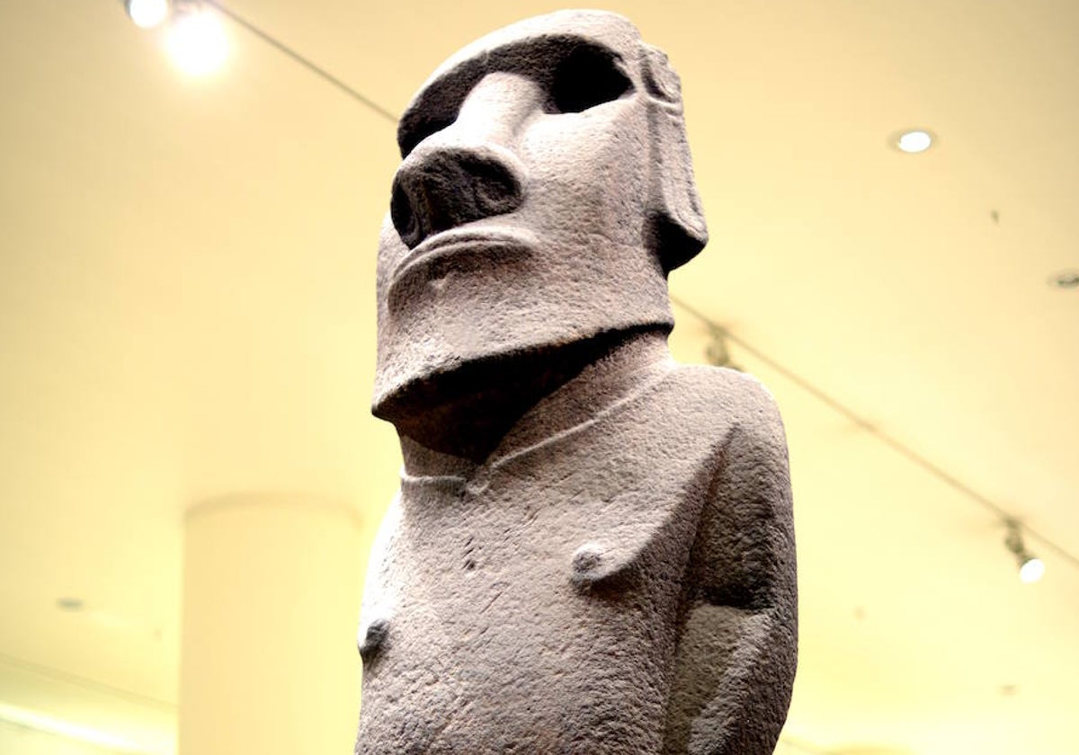 Escultura Moai en el Museo Británico