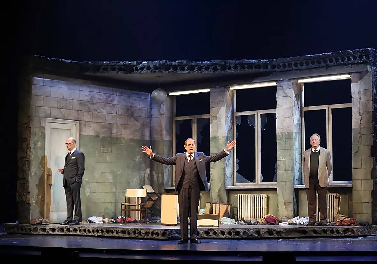 Un momento de la representación de 'Reyes del mundo'