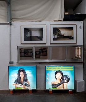 Imagen secundaria 2 - Fotos del espacio donde Oliva Arauna expone su colección en Madrid, de nombre Álmacen Abierto