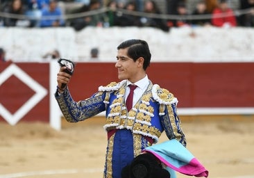 Un gran Luis David Adame destaca sobre una entretenida corrida en Cercedilla