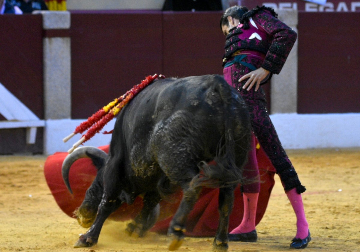 Emilio de Justo con Nudista
