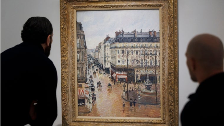 'Rue Saint-Honoré por la tarde. Efecto de lluvia', de Pissarro, en el Museo Thyssen. El cuadro es objeto de una agria batalla en los tribunales desde hace años