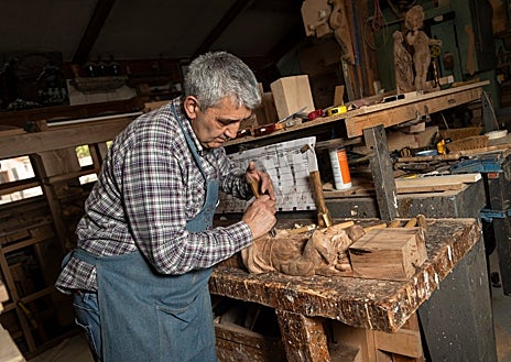 Imagen secundaria 1 - El taller de Miguel Ángel Tapia, uno de los vetranos de la escuela castellana
