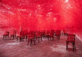 'Cada quien, un universo' de Chiharu Shiota: la creadora cicatriza en la Fundación Tàpies