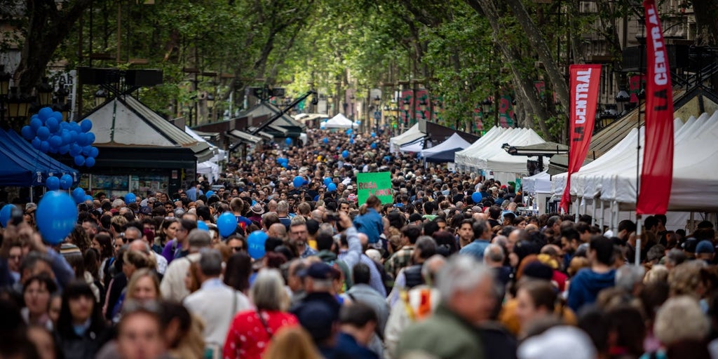 Kitapçılar ve yayıncılar ilk 'ücretli' Sant Jordi'nin geçen yılın rekorlarına yakın olacağına inanıyor