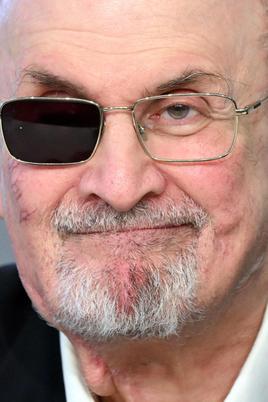 Salman Rushdie ríe, pero no odia