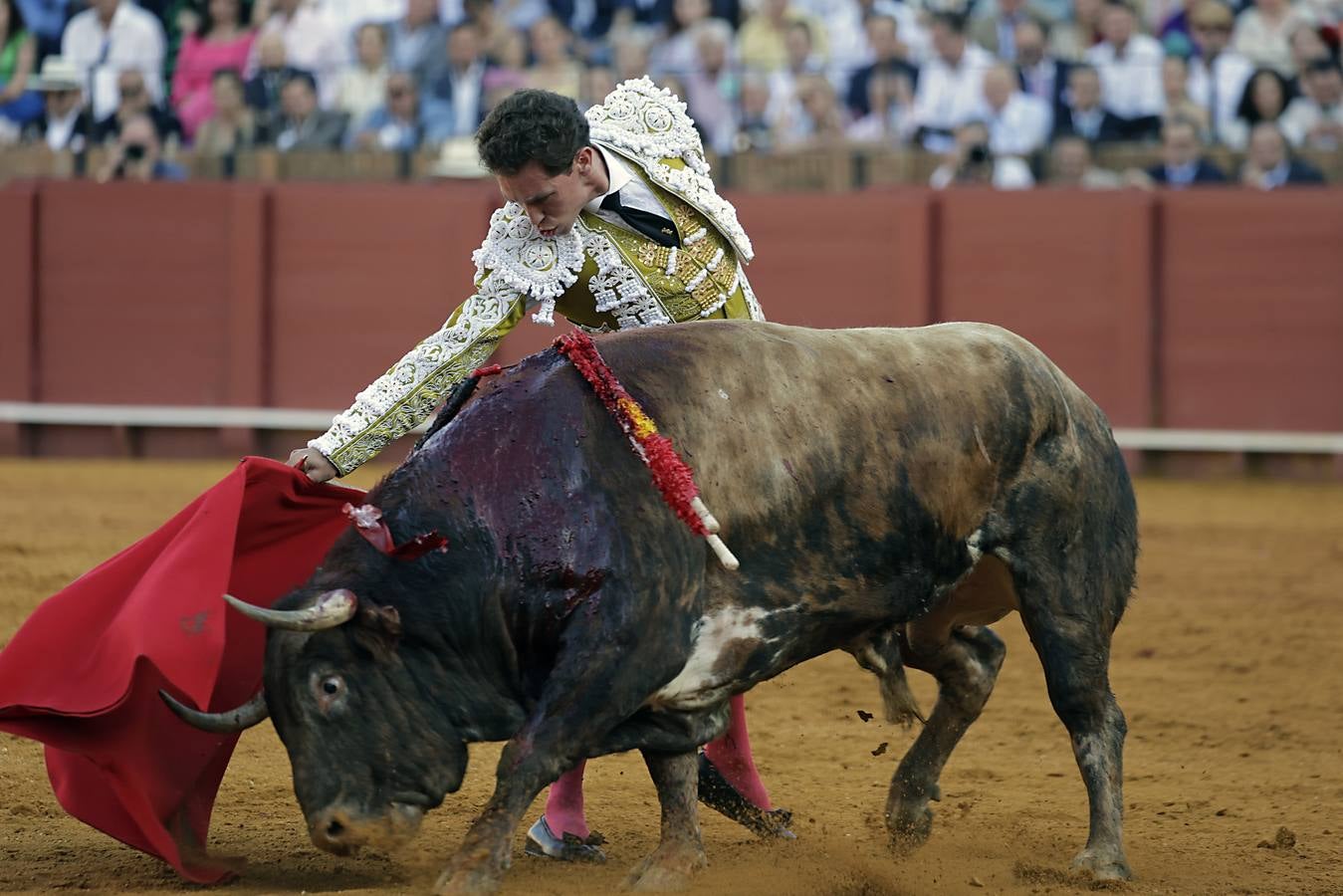 Ginés Marín no tuvo suerte y se fue de vacío en la corrida del martes de farolillos