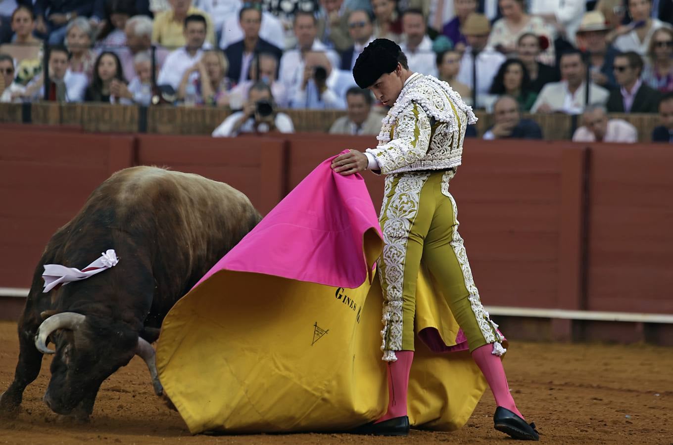 Ginés Marín no tuvo suerte y se fue de vacío en la corrida del martes de farolillos