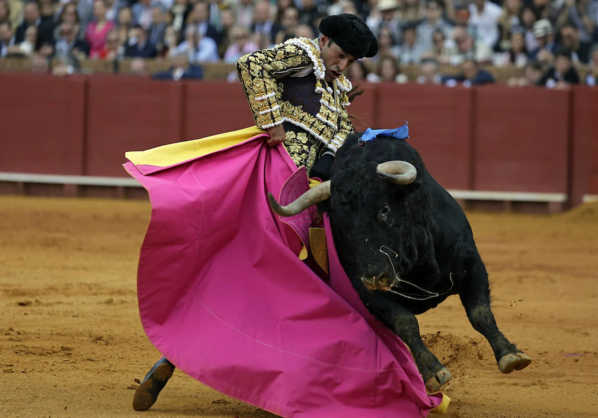 Media verónica de Alejandro Talavante al quinto de Jandilla