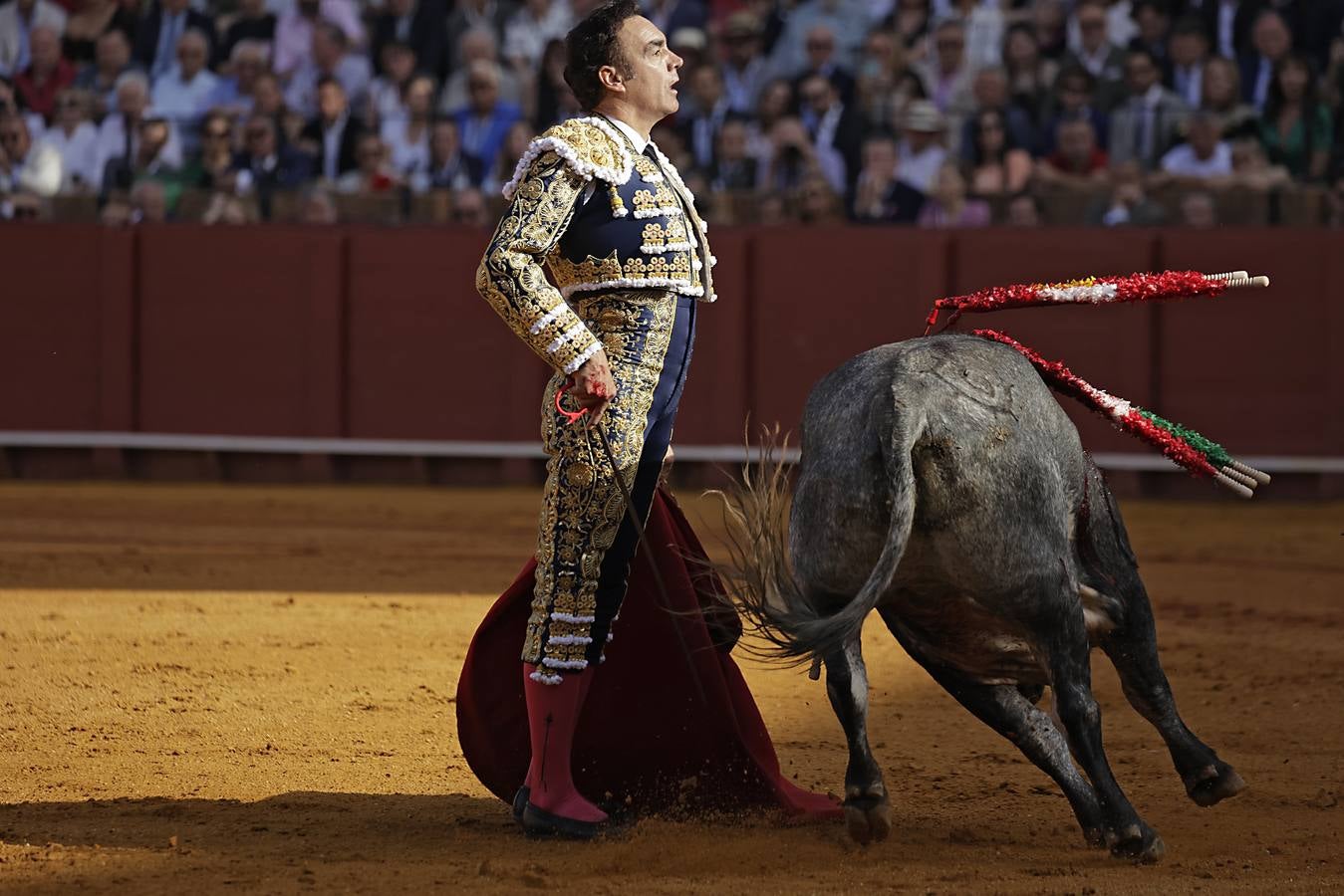 El Cid ha logrado una oreja en el primero de su lote