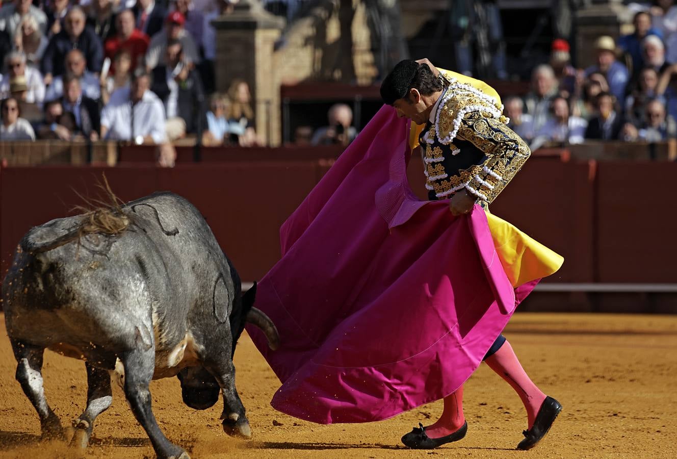 El Cid ha logrado una oreja en el primero de su lote