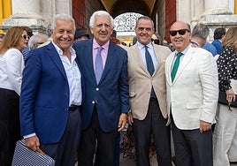 En imágenes, Puerta del Príncipe de la corrida de Morante, Sebastián Castella y Tomás Rufo en Sevilla 2024