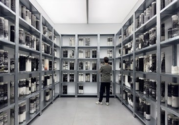 'Biblioteca Nacional', de Elsa Paricio, en la galería 1MiraMadrid: Tinturas meditativas