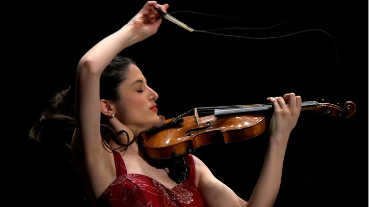 La violinista española María Dueñas