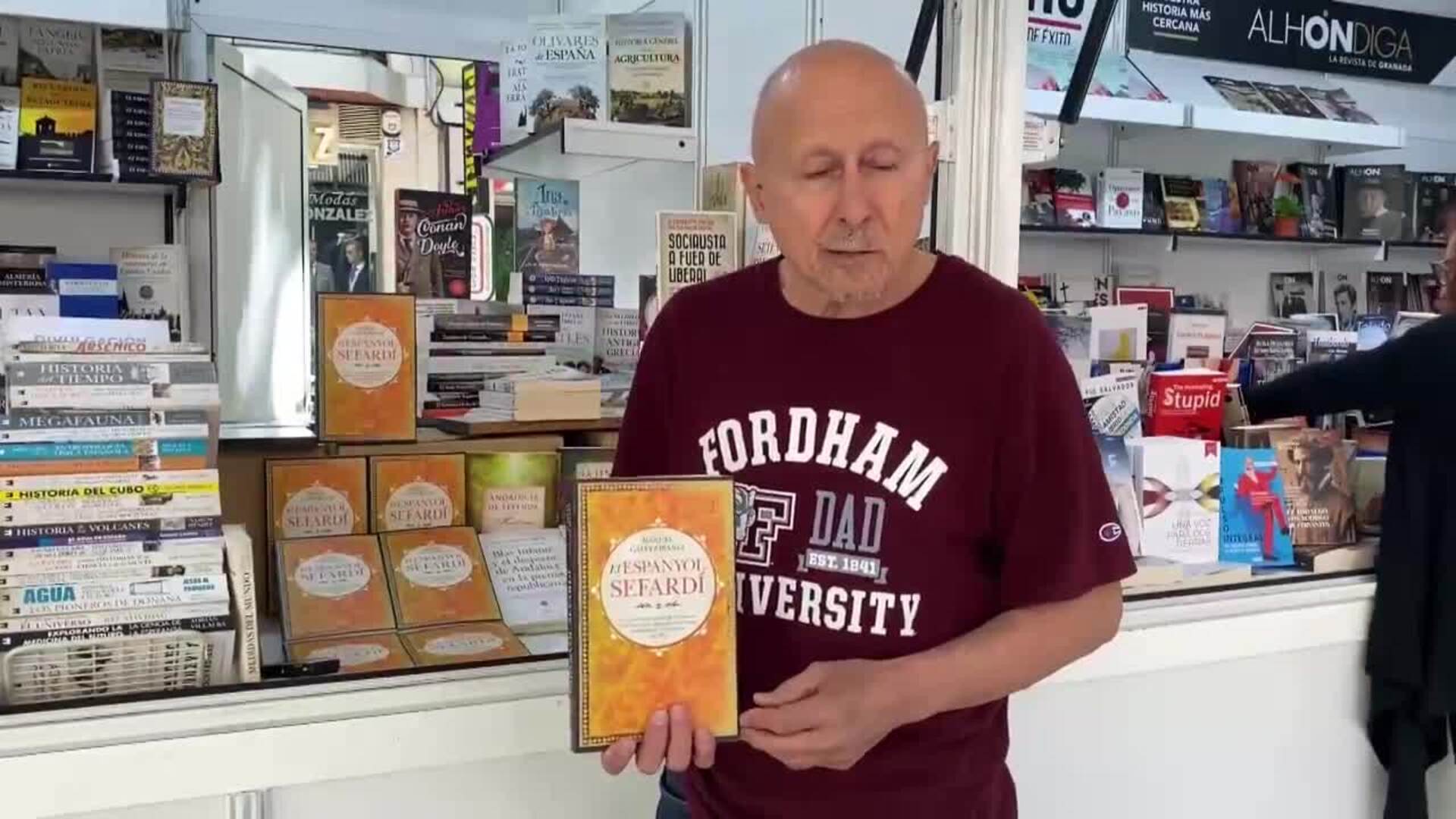 En judeoespañol, el idioma que hablan los sefardíes y al que la Unesco considera una lengua en grave riesgo de desaparición