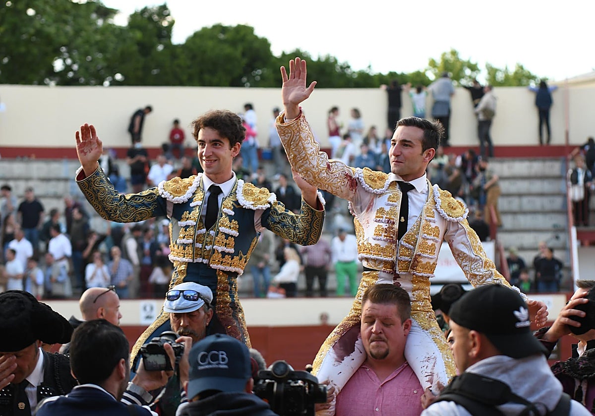 Puerta grande de Molina y Herández