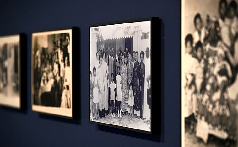 Imagen principal - Distintos momentos de la presentación de la muestra del artista vietnamita en la Fundación Miró