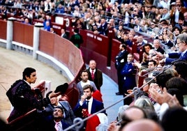 Perera a Feijóo en Las Ventas: «No sólo defienda la tauromaquia; sino también a nuestras raíces, lo que ata a la gente a los pueblos»