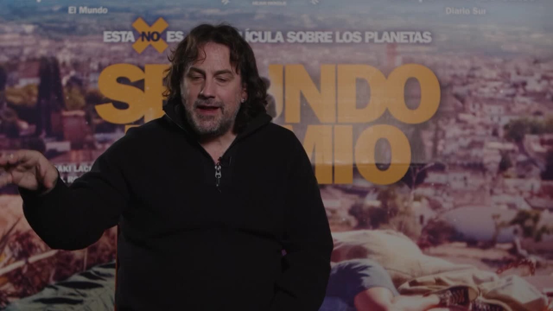 Isaki Lacuesta dirige &#039;Segundo premio&#039;, film Los Planetas: &quot;Jota dice que son héroes Marvel&quot;