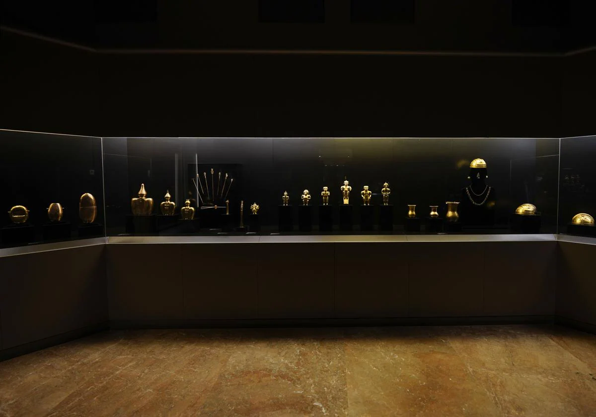 The pieces of the Quimbaya treasure, on display at the Museum of America