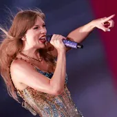 Taylor Swift en un concierto