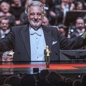 Plácido Domingo recibe el homenaje de Salzburgo al cumplirse 50 años de su debut en el festival