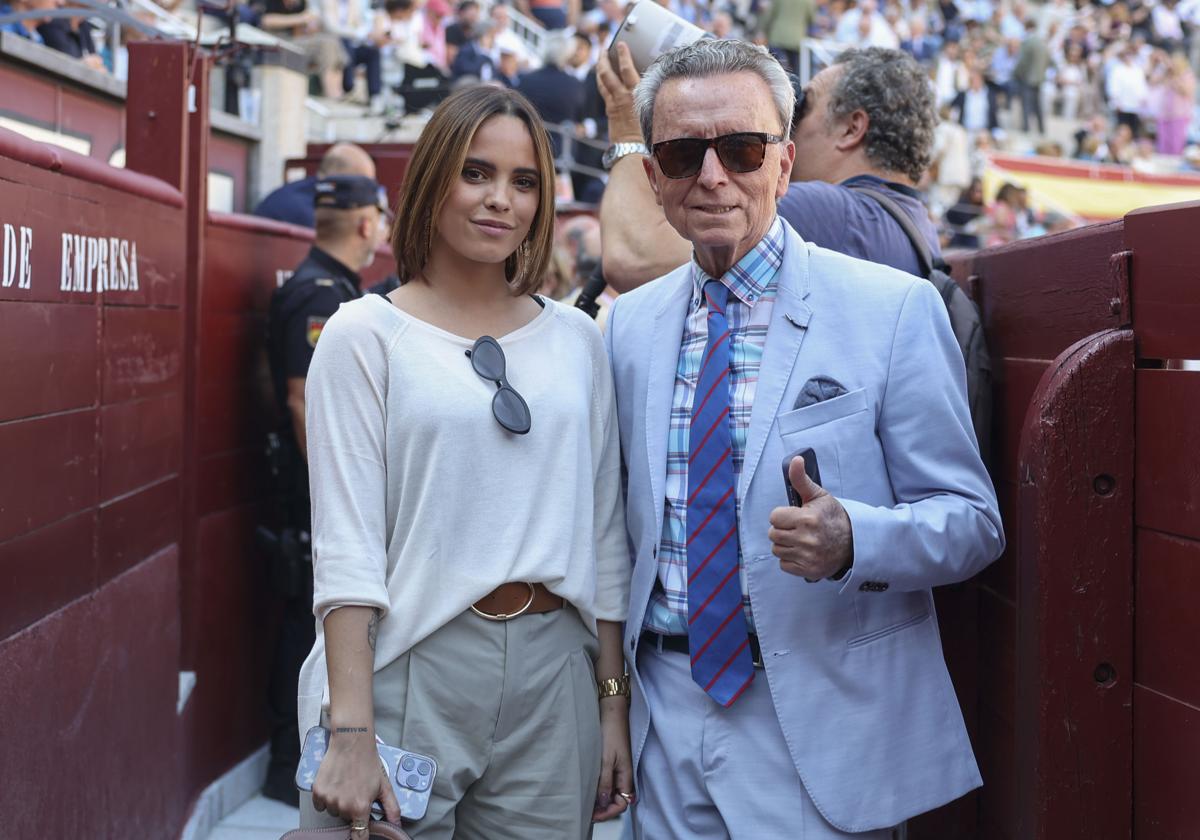 El extorero Ortega Cano junto a su hija Gloria Camila