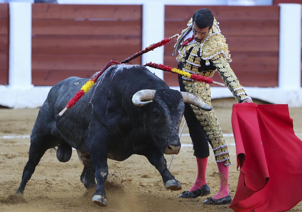 Toros hoy, viernes, en San Isidro: quién torea, dónde ver en televisión y online, cartel y horario