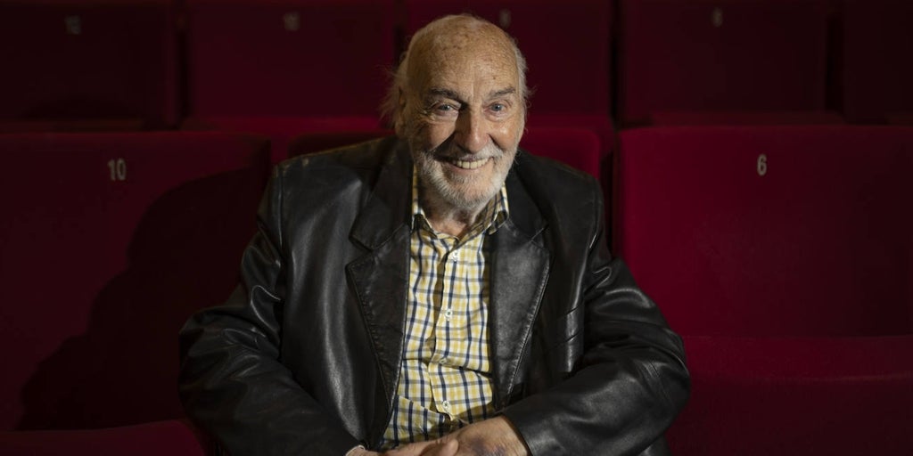 Héctor Alterio: “Sahnede iyi vakit geçiriyorum… Yapabildiğim ve nasıl yapılacağını bildiğim tek şey bu.”