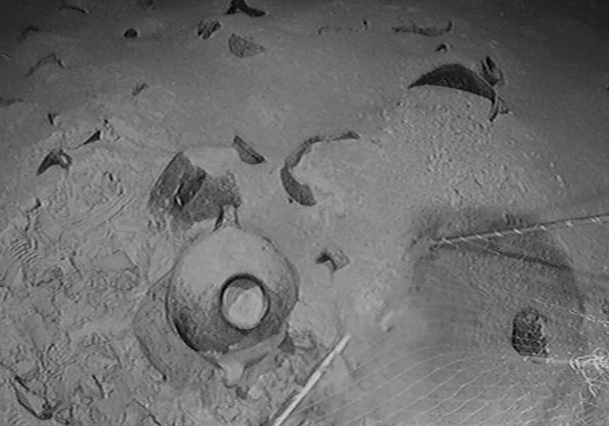 El hallazgo de un barco de hace 3.300 años en aguas profundas revela que en la Edad del Bronce navegaban por mar abierto