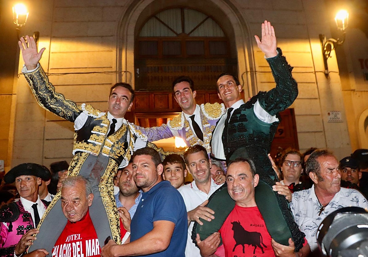 La terna sale a hombros de Alicante