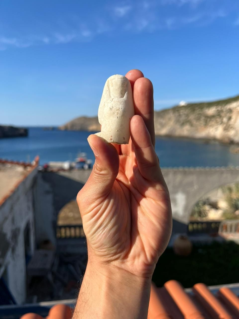 Un dedo del pie recuperado del pecio de Anticitera