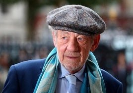 El actor británico Ian McKellen no participará en la gira británica de 'Player Kings' tras su caída del escenario