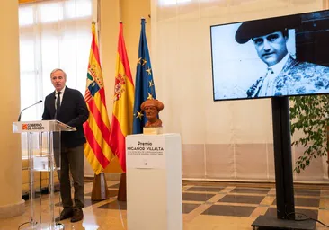 Jorge Azcón presenta el premio Nicanor Villalta, un «firme e inequívoco apoyo a la tauromaquia»