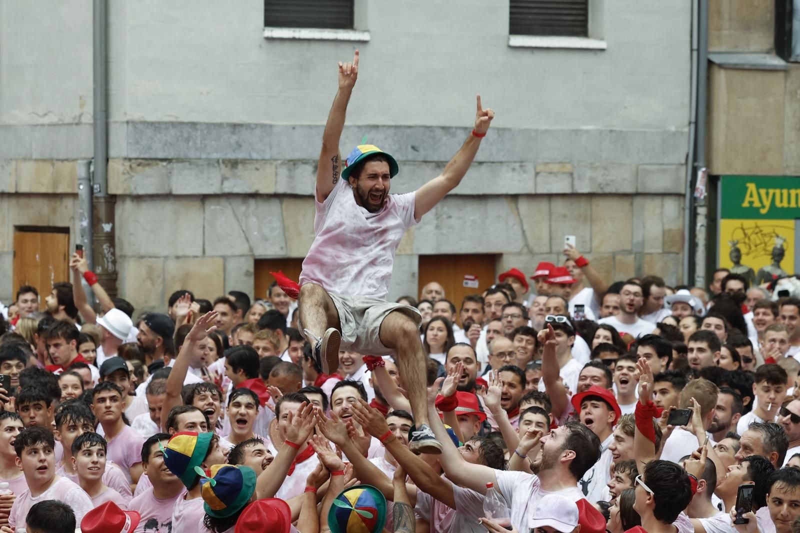 Como cada año miles de personas llegadas de todo el mundo han acudido hasta Pamplona para vibrar con esta fiesta.