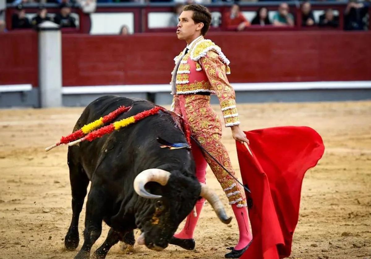 Toros por San Fermín en Pamplona hoy, en directo: última hora de Sebastián  Castella, Emilio de Justo y Ginés Marín