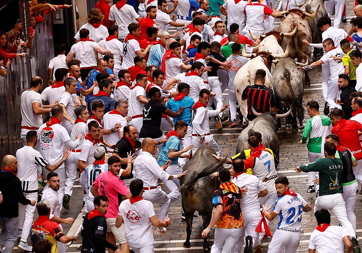 Los «grises» de Escolar, entre los mozos