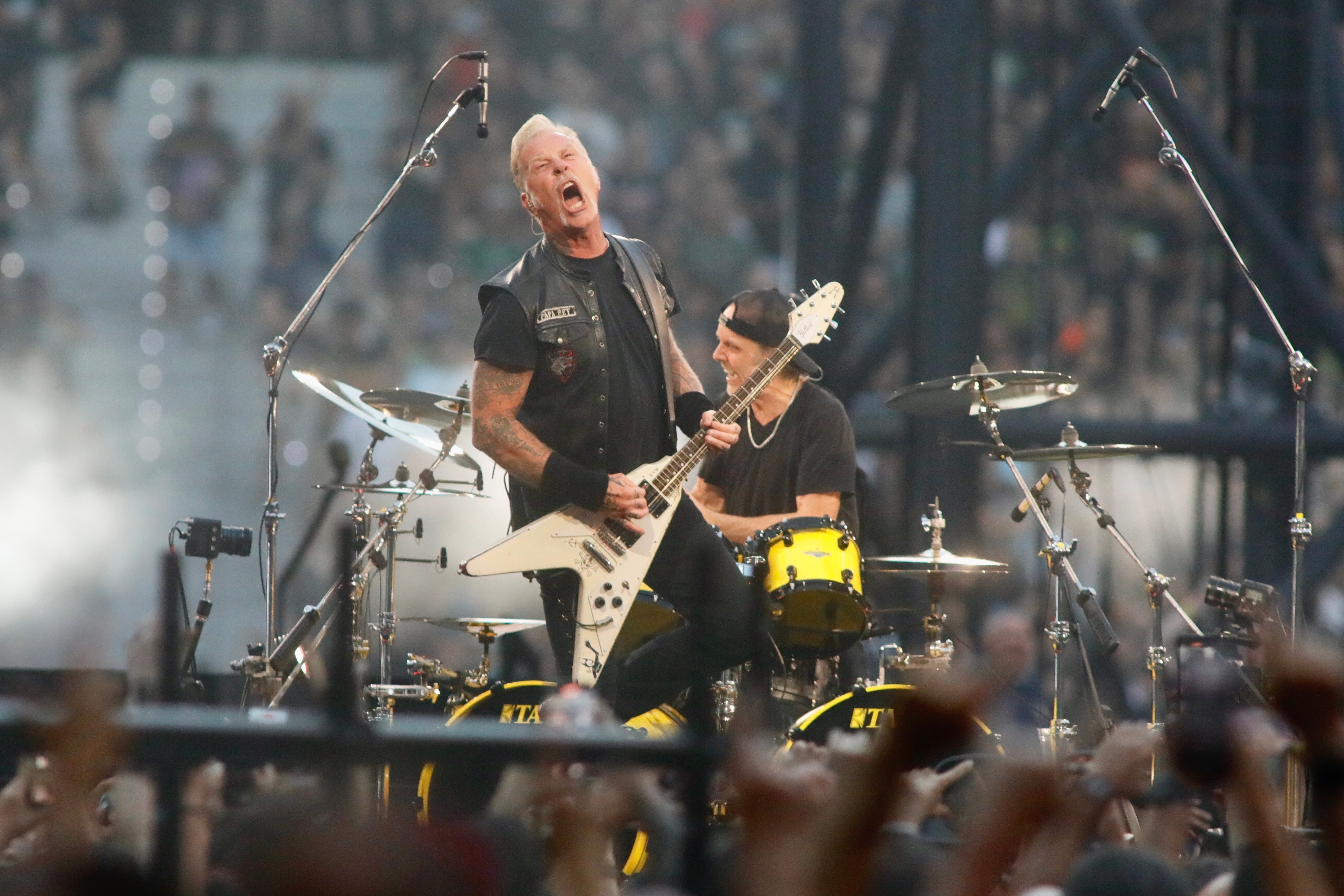 Metallica, durante el concierto de este viernes en el Estadio Metropolitano