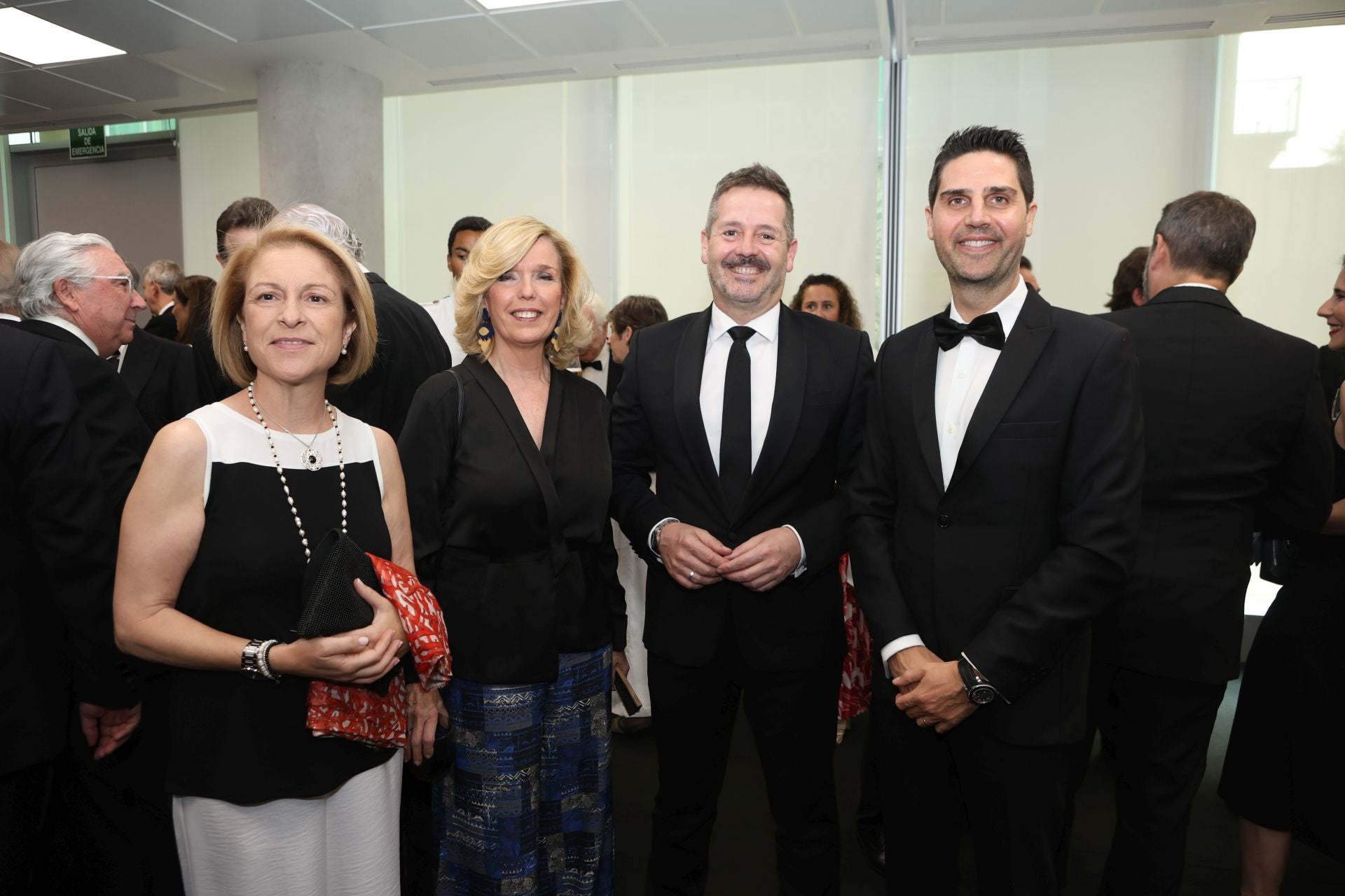 Rosa Visiedo, rectora de la Universidad CEU San Pablo; Regina Plañiol de Lacalle, directora corporativa de presidencia de la Fundación San Pablo CEU; Mariano de Paco, consejero de Cultura, Turismo y Deporte de la Comunidad de Madrid; y Emilio Viciana, consejero de Educación, Ciencia y Humanidades de la Comunidad de Madrid.