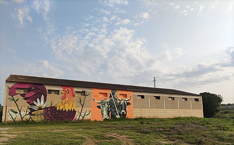 Imagen principal - De arriba a abajo, murales de Anna Repullo/Malpegados, Mondevane y Zeso Wf/BK FOXX