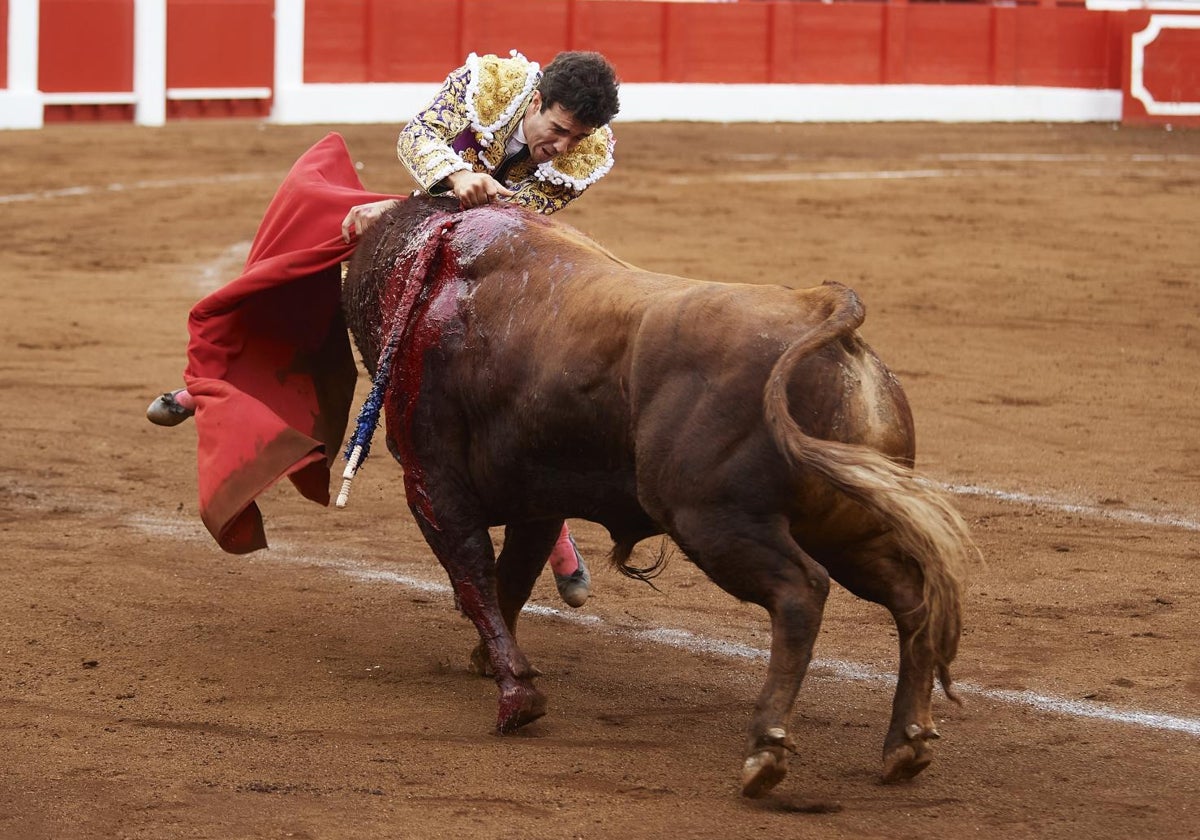 La estocada, con todo, de Tomás Rufo al sexto