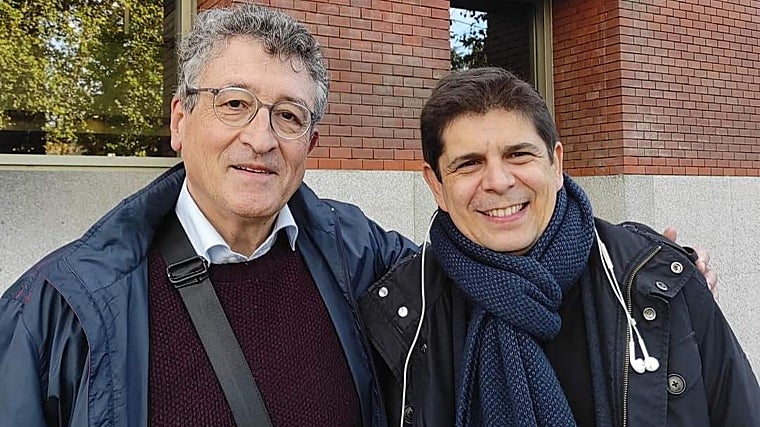 Con Javier Perianes en su álbum de fotos y autógrafos de celebridades del piano