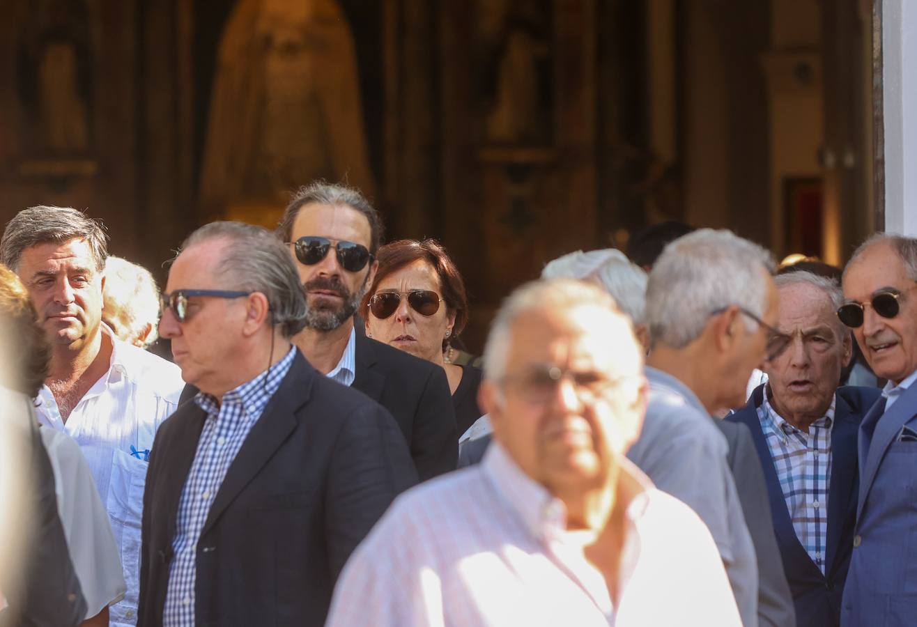 Entierro del torero Paco Camino en Camas